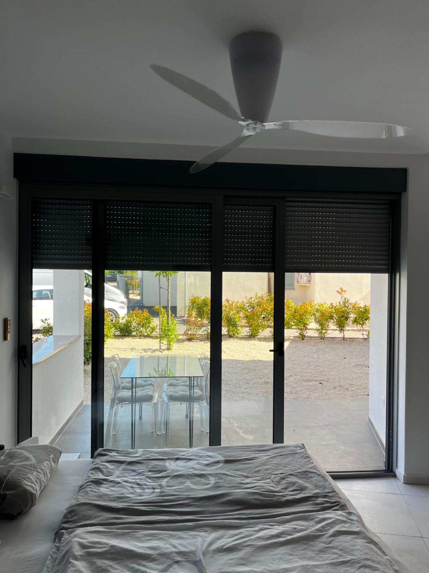 Apartma Enroom *