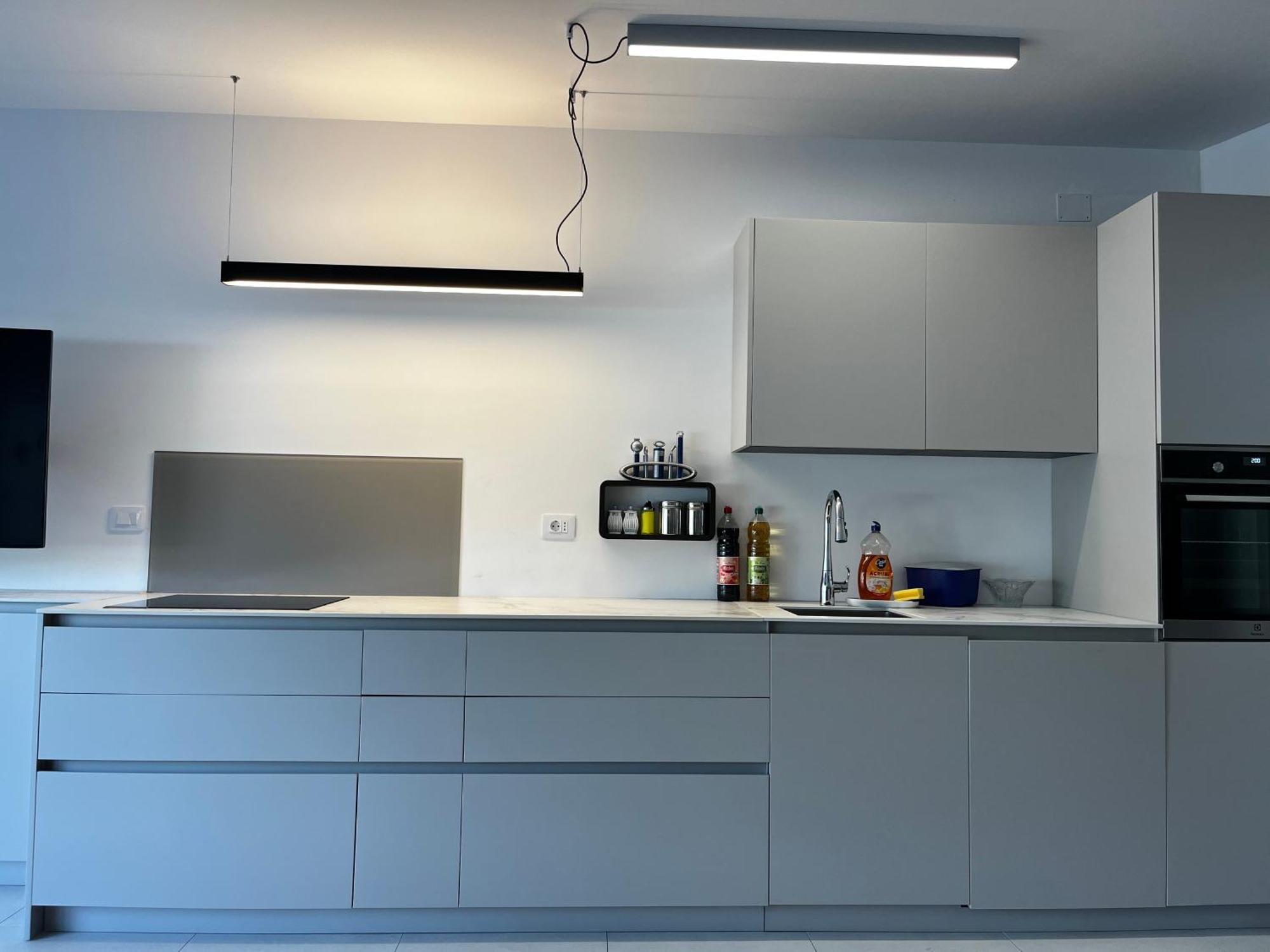 Apartma Enroom *